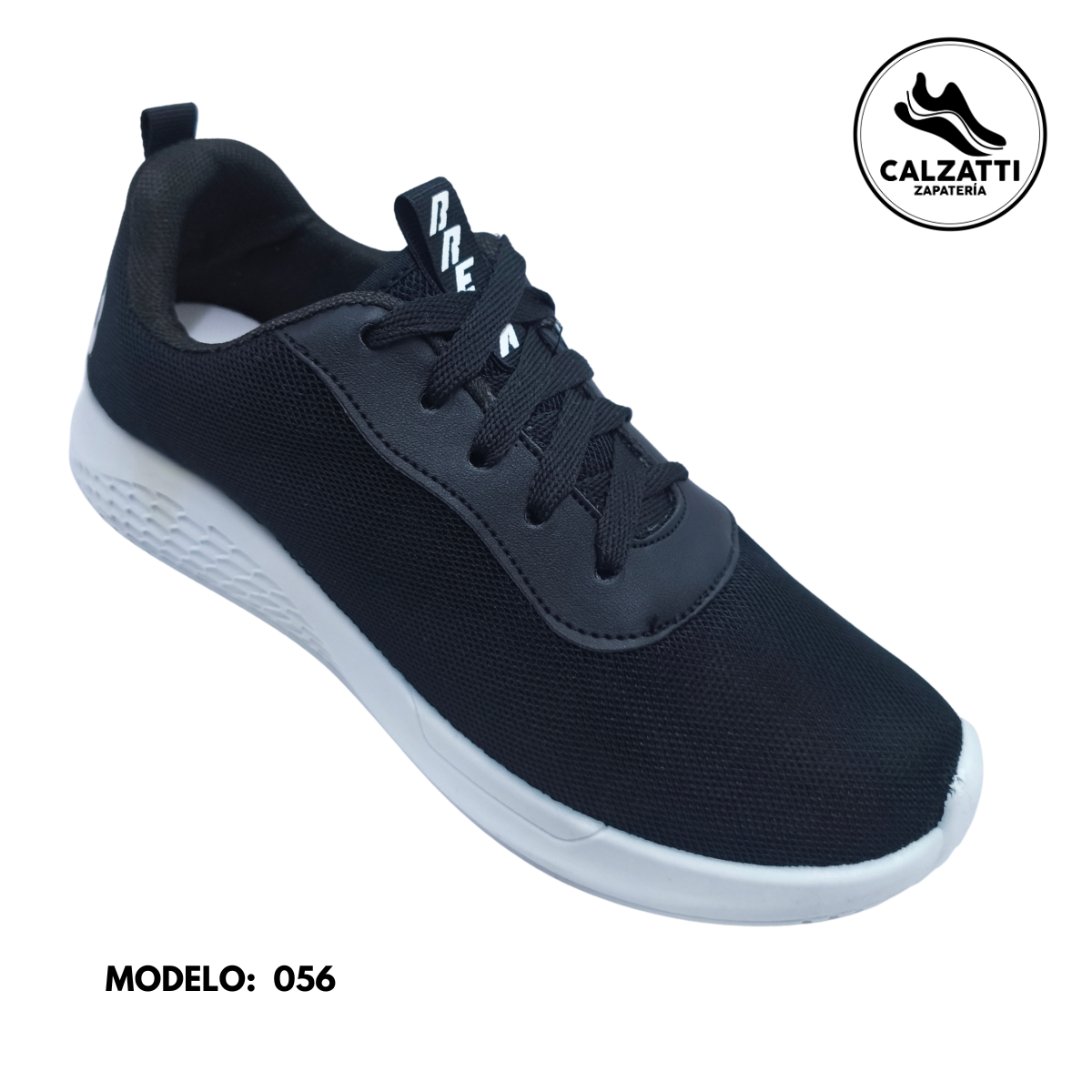 Tenis de tela con agujeta